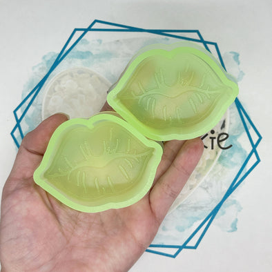 *NEW RELEASE* Lips VENT CLIP Freshie Mold