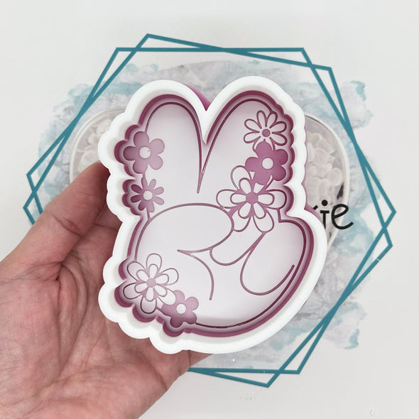 *NEW RELEASE* Floral Peace Sign Freshie Mold